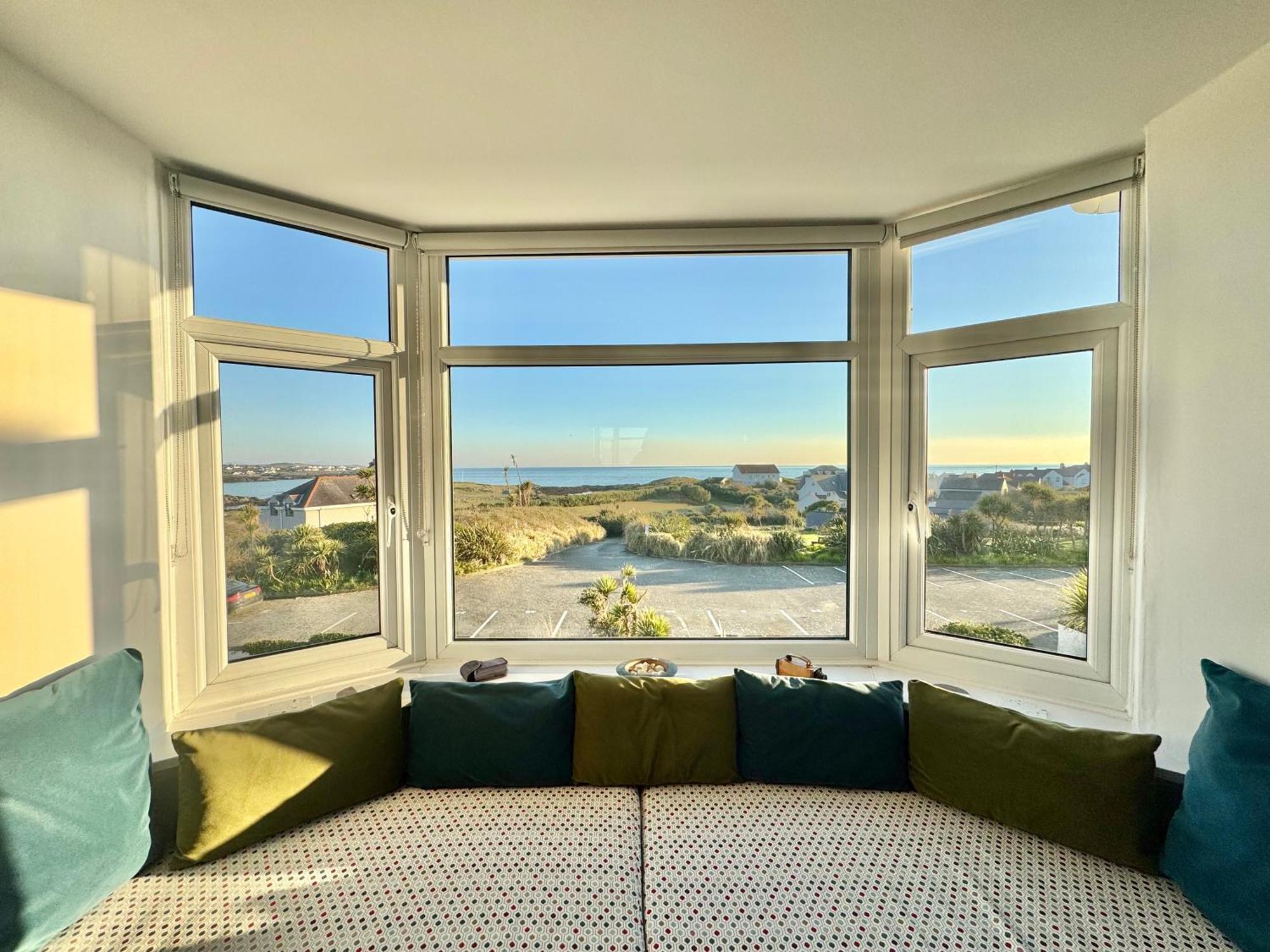 Lagoon View - Sea View- Pet Friendly - 2 Bed Apt - En-Suite Trearddur Exterior photo