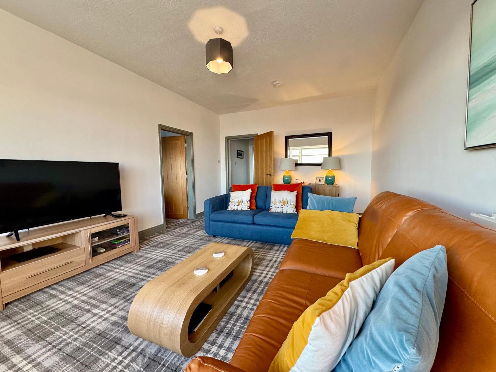 Lagoon View - Sea View- Pet Friendly - 2 Bed Apt - En-Suite Trearddur Exterior photo